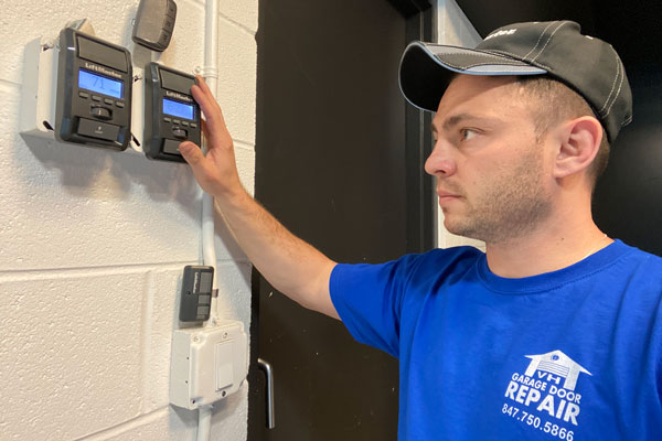 Garage Door Service in Vernon Hills IL Garage Door Repair